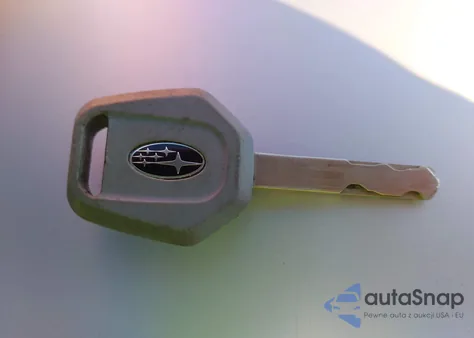 2013 Subaru Outback 2.5I Premium z USA, uszkodzony, nr VIN 4S4BRCCC7D3267528